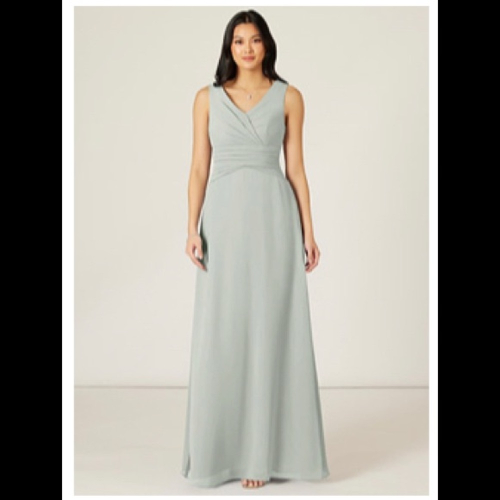 ✨EUC *retired* “Mya” Bridesmaids dress from Azazie